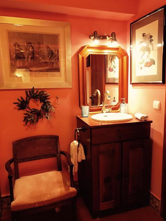 Gallery Basement In Villa Vravrona Markópoulon 외부 사진